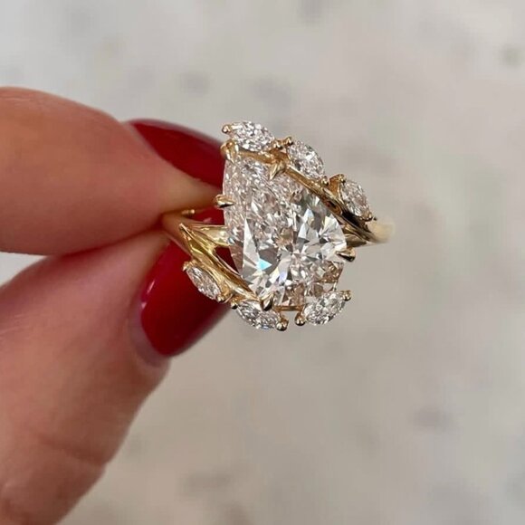 4ct Pear Moissanite Ring Gold Plated 925 Silver Royal Vintage Cluster Halo - Picture 2 of 6